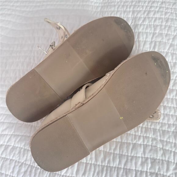 Coconuts by Matisse Davenport Mary Jane Shoes - Picture 9 of 9